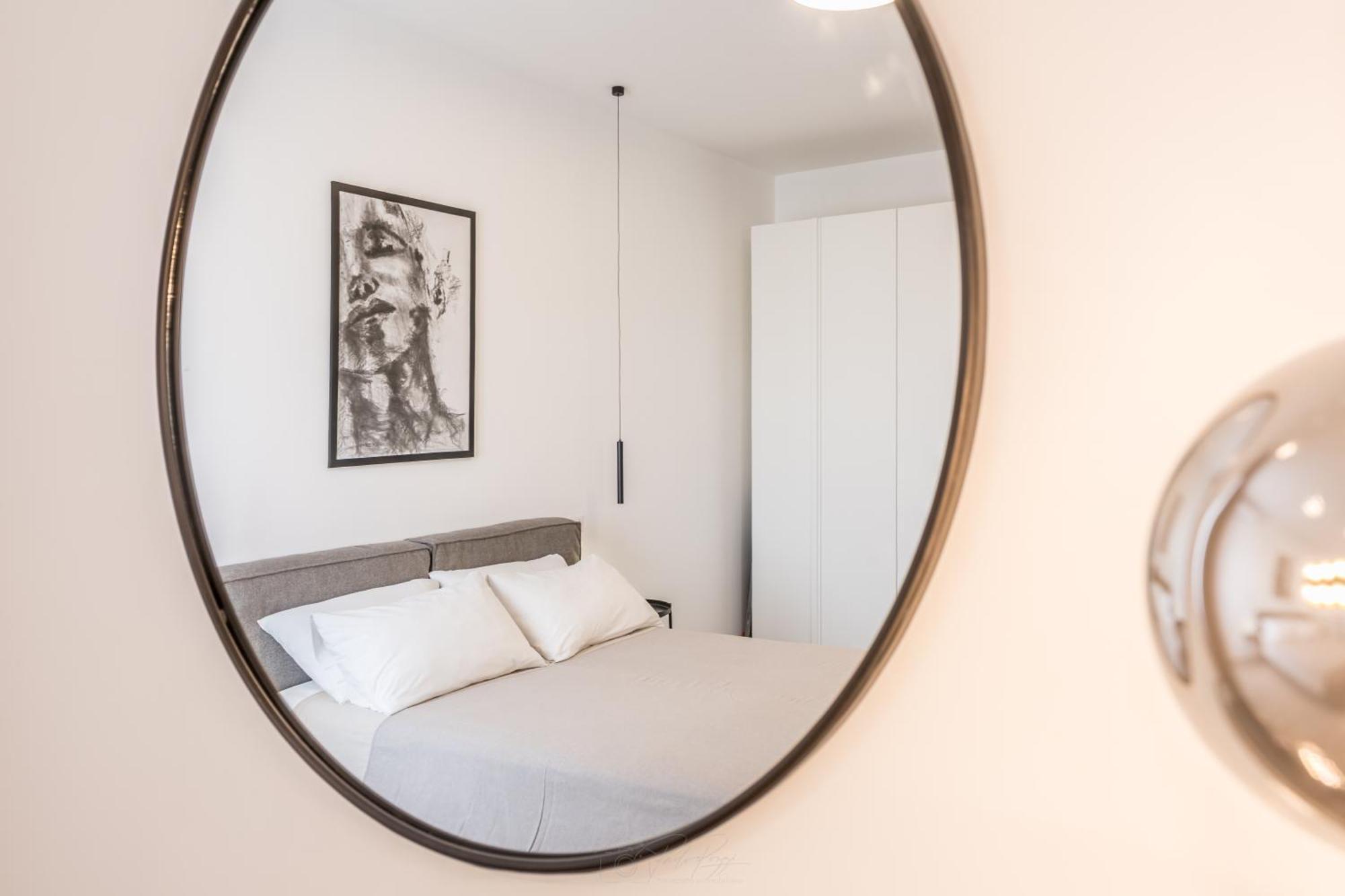 Domus Urbe Piramide Apartment *